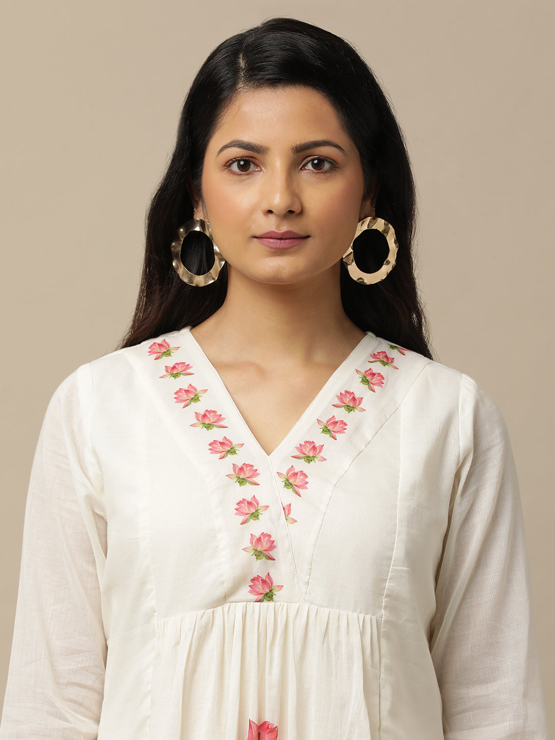 Bahaar Lotus Kurta - White