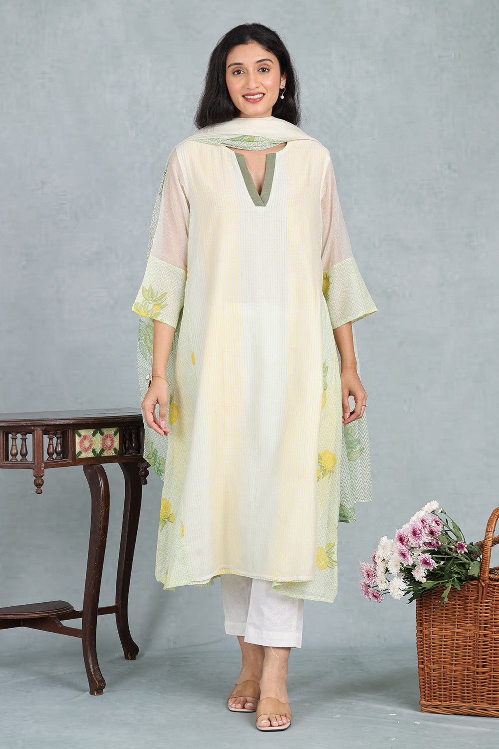 Ivory Handwoven Chanderi Dupatta