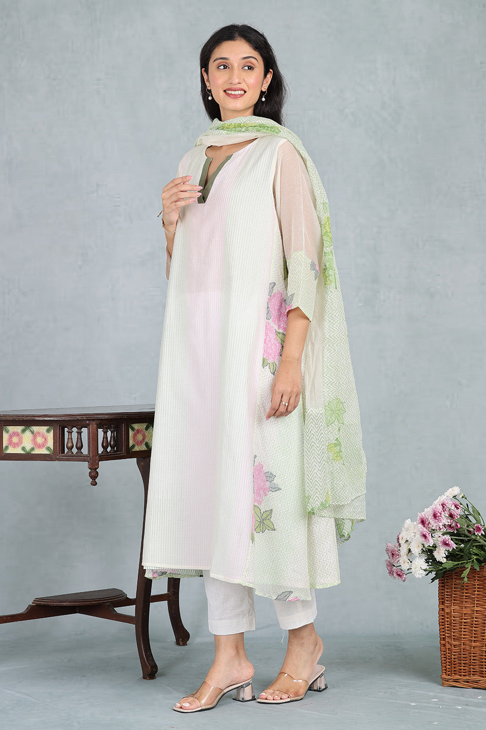Ivory Handwoven Chanderi Dupatta