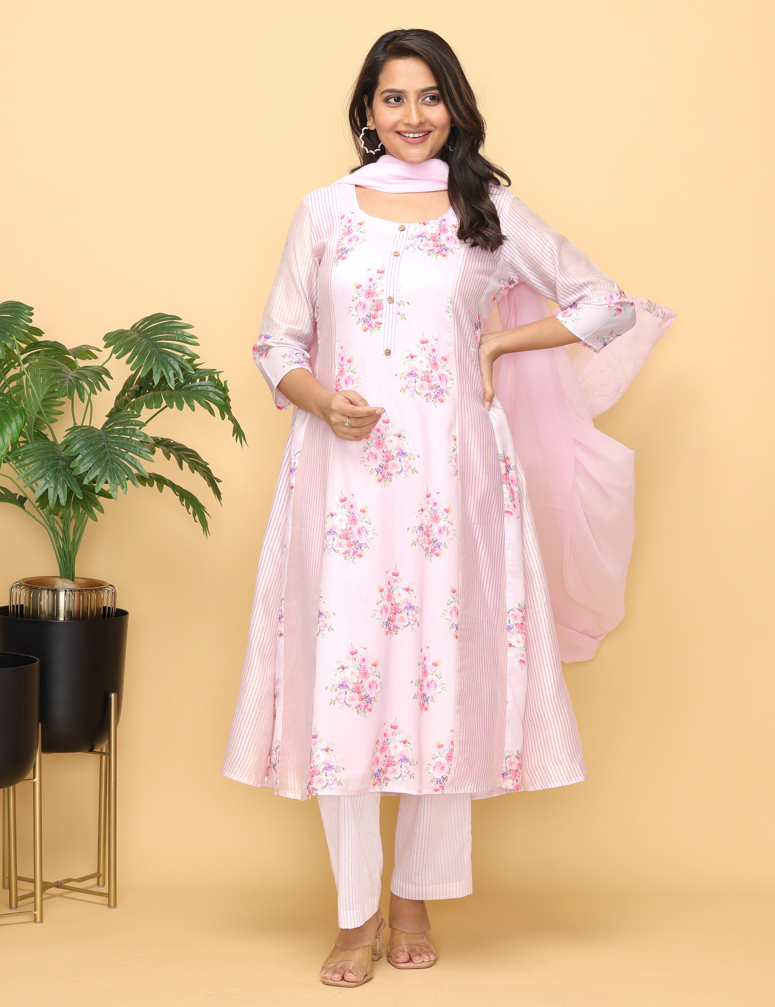 Malhaar 5 Panel Kurta And Bottom