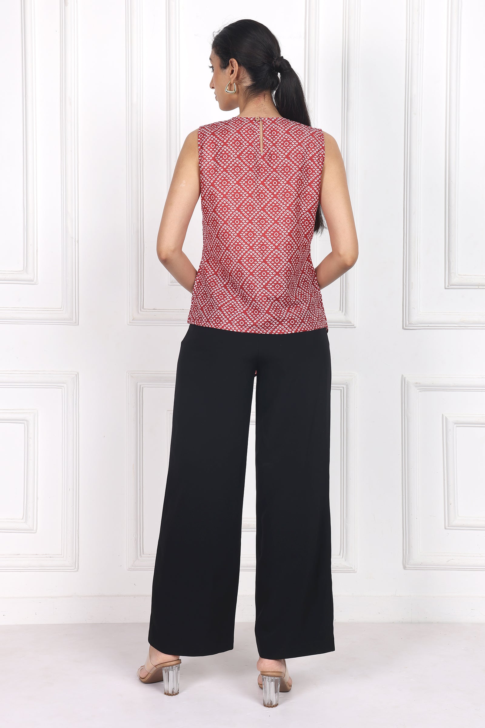 Wander Edit- Blooming Viel Overlap Top