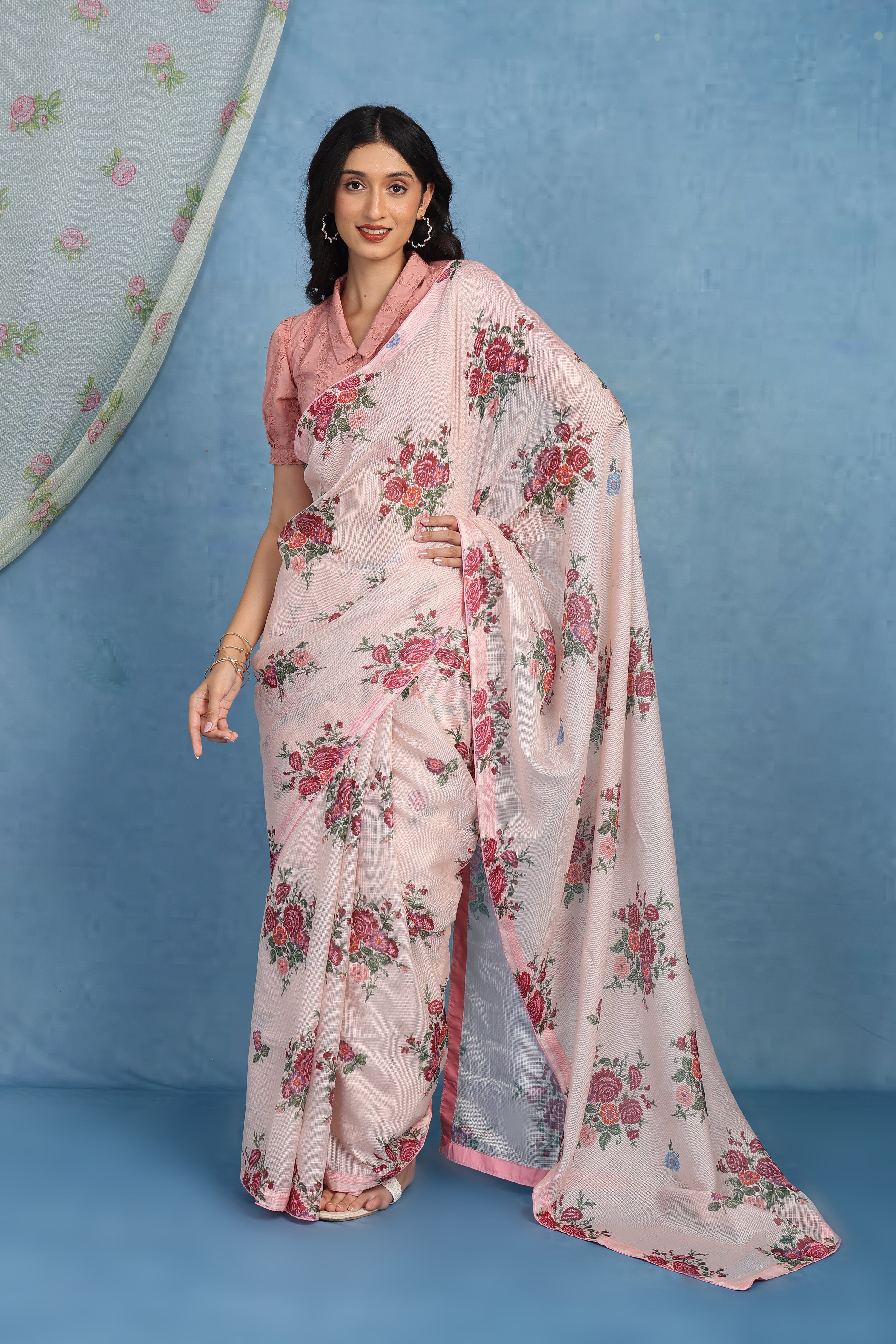 English Rose In Rainwashed Garden - Kota Saree