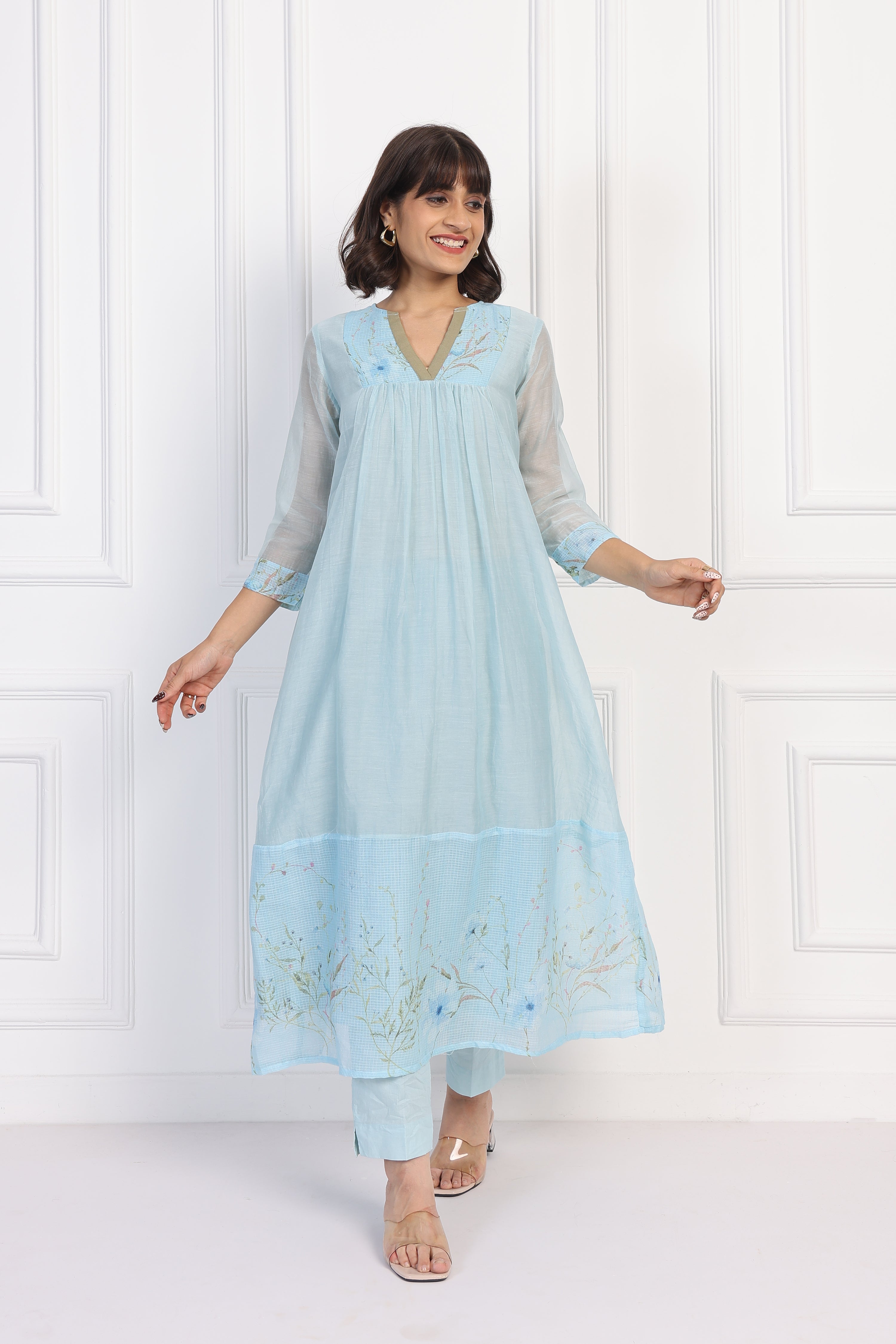 Morning Mist Dahlia - Top And Bottom