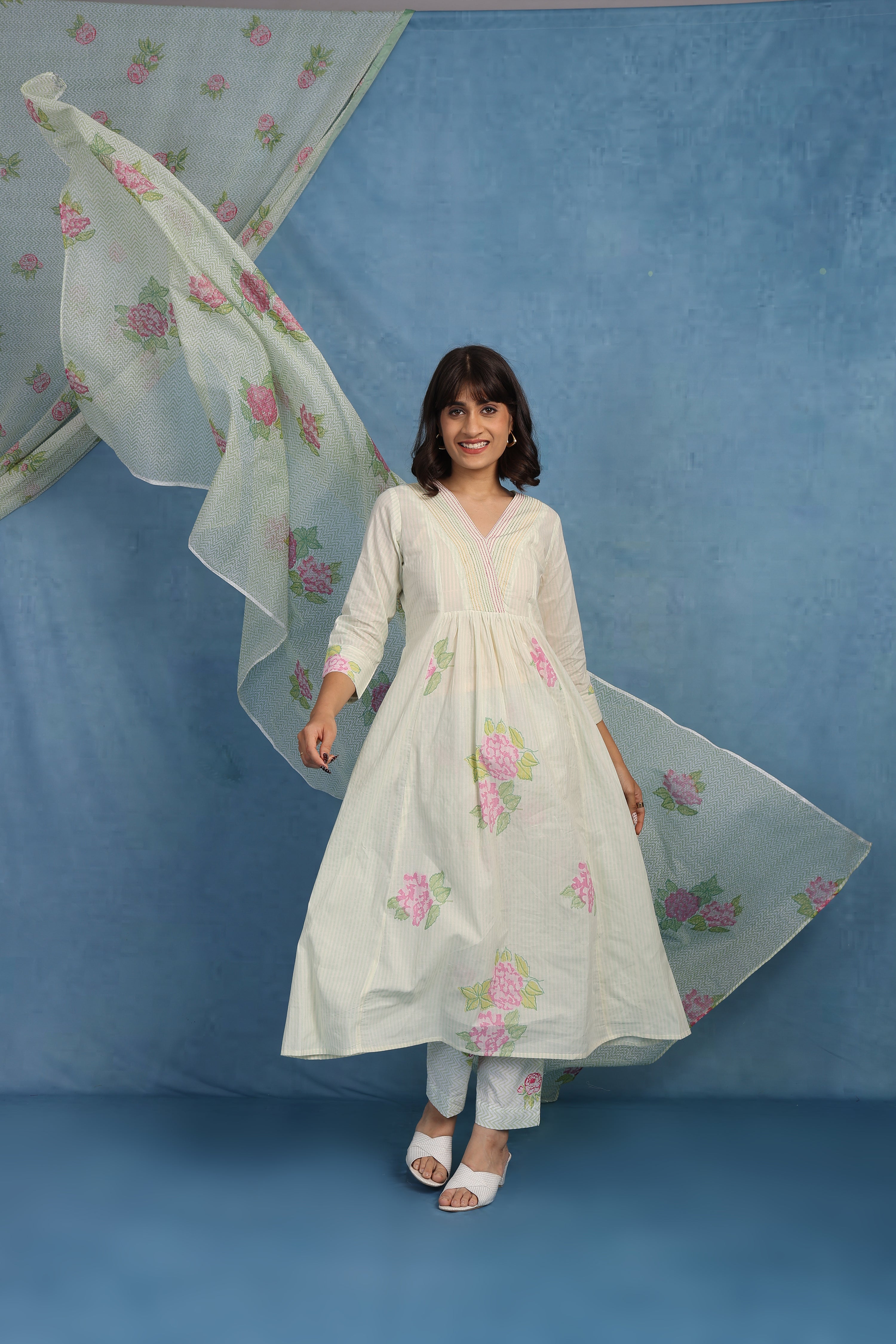 English Garden – Willow Lines Dupatta