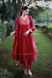 Burnt Saffron Handwoven Chanderi And Antique Brocade - Kurta & Pant with Dupatta