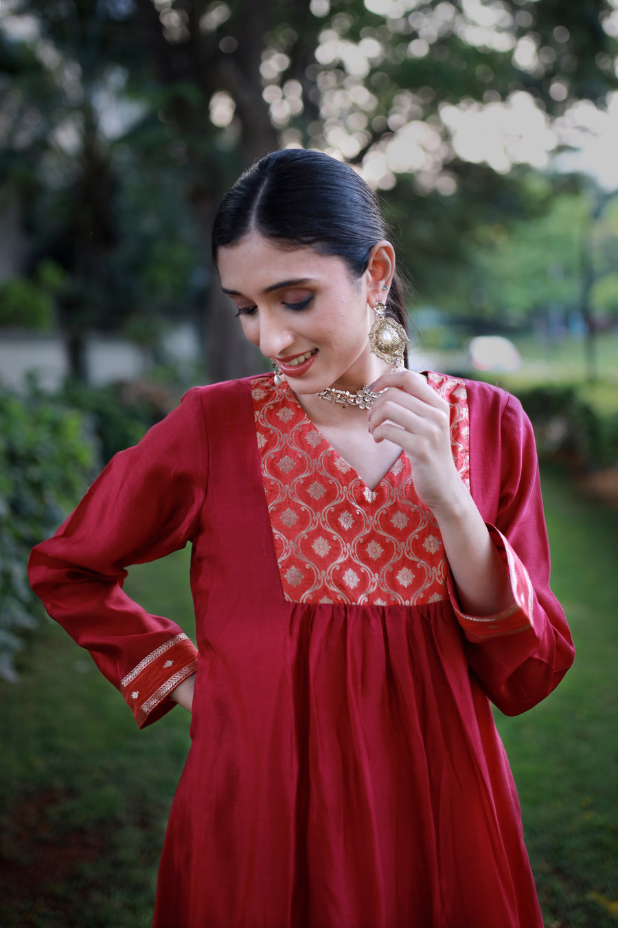 Burnt Saffron Handwoven Chanderi And Antique Brocade - Kurta & Pant with Dupatta