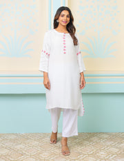 Off White Cord Set In Modal -Muslin With Lotus Print At The Back And Pattern In Front - Kurta & Pant