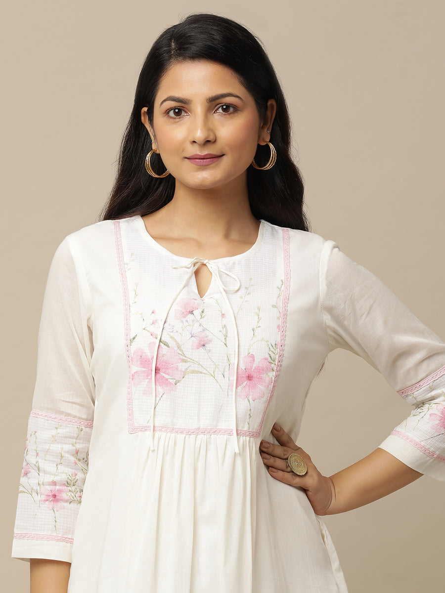 White Printed Yoke Cotton Suit With Chiffon Dupatta With Border - Kurta & Pant with Dupatta