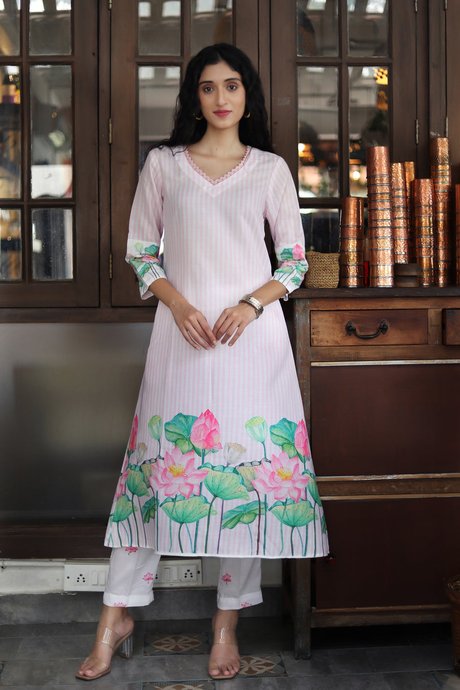 Pale Pink Pure Cotton Kurta With Vintage Lotus Design Muslin Pants With Modal-kota Dupatta - Kurta & Pant & Duppata