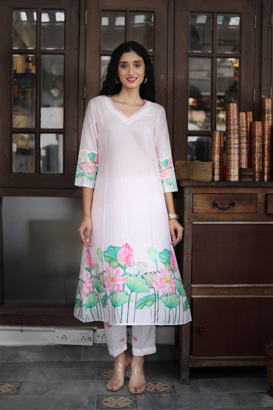 Pale Pink Pure Cotton Kurta With Vintage Lotus Design Muslin Pants With Modal-kota Dupatta - Kurta & Pant & Duppata