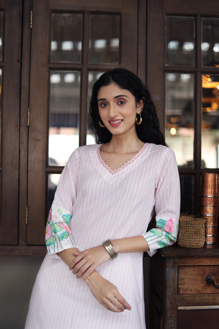 Pale Pink Pure Cotton Kurta With Vintage Lotus Design Muslin Pants With Modal-kota Dupatta - Kurta & Pant & Duppata