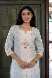 Clear Day Blue- Teal Pure Cotton Kurta With Vintage Floral Design And White Cotton Pants With Chanderi Dupatta - Kurta & Pant & Dupatta