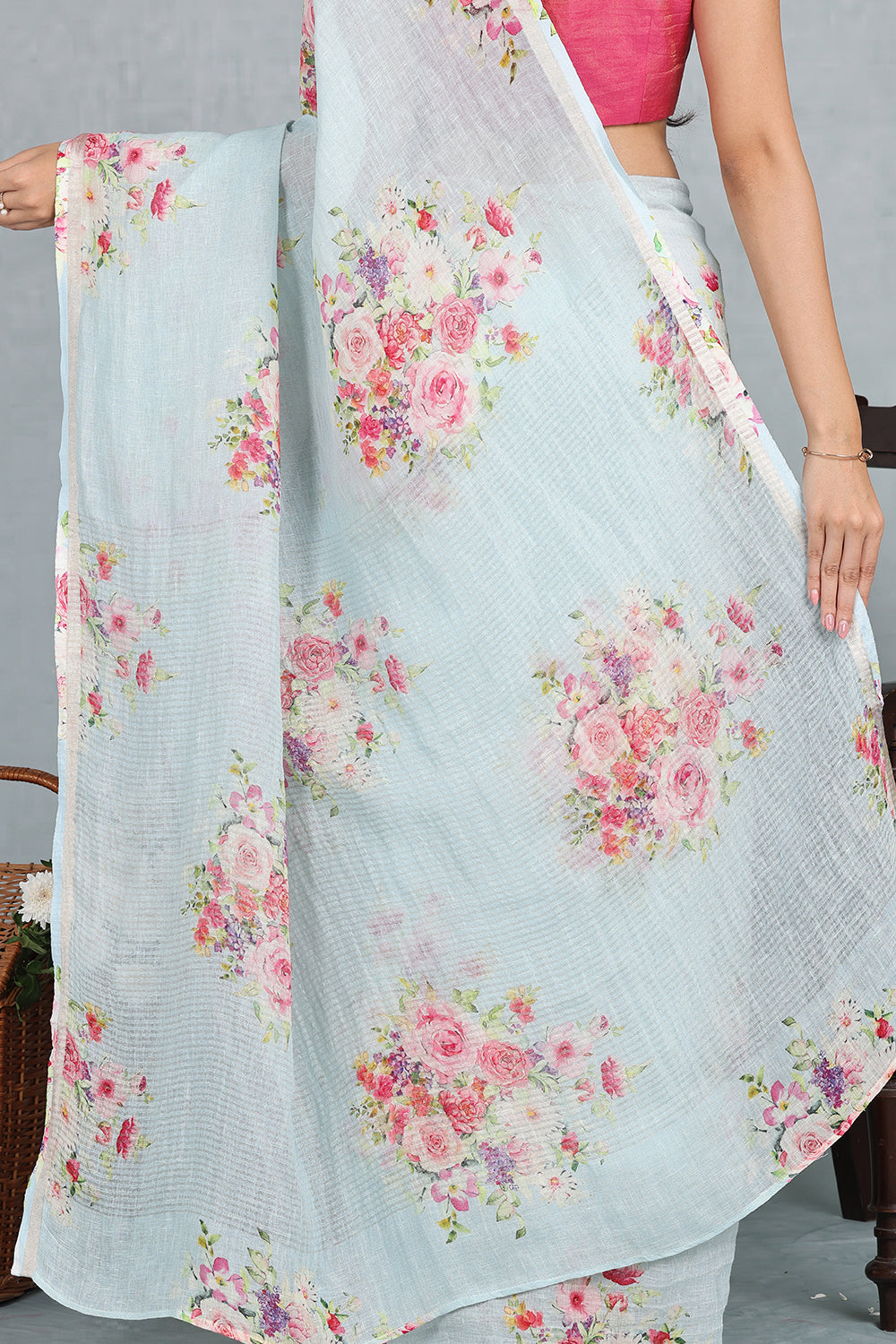 The Aqua Bouquet Royale