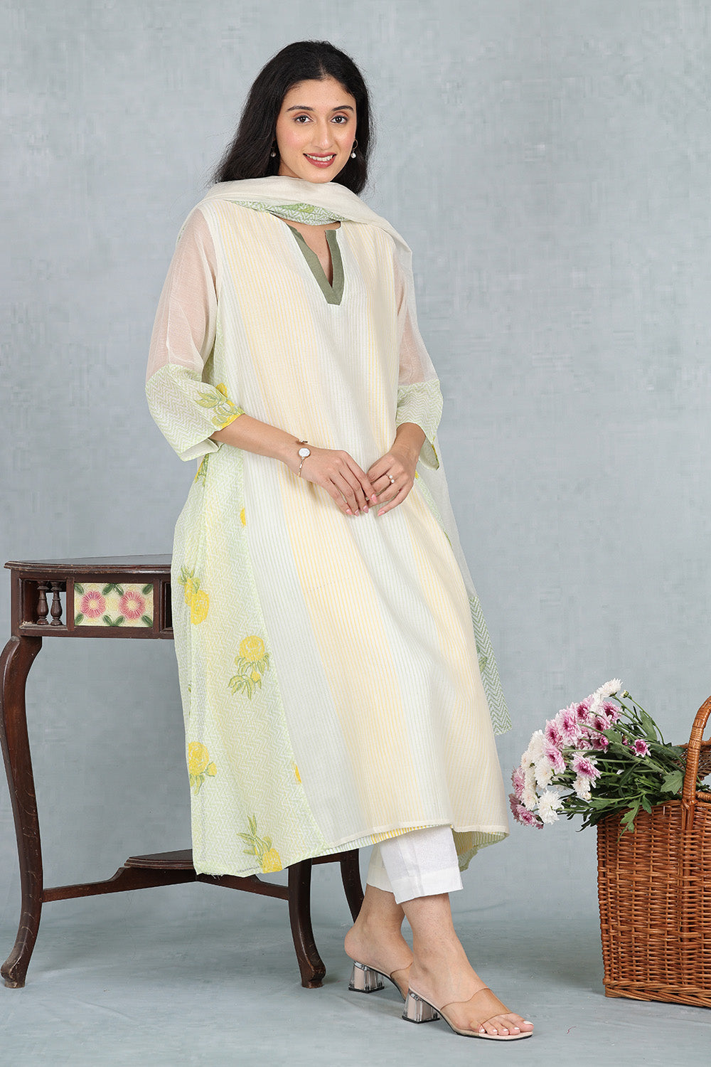 Ivory Handwoven Chanderi Dupatta