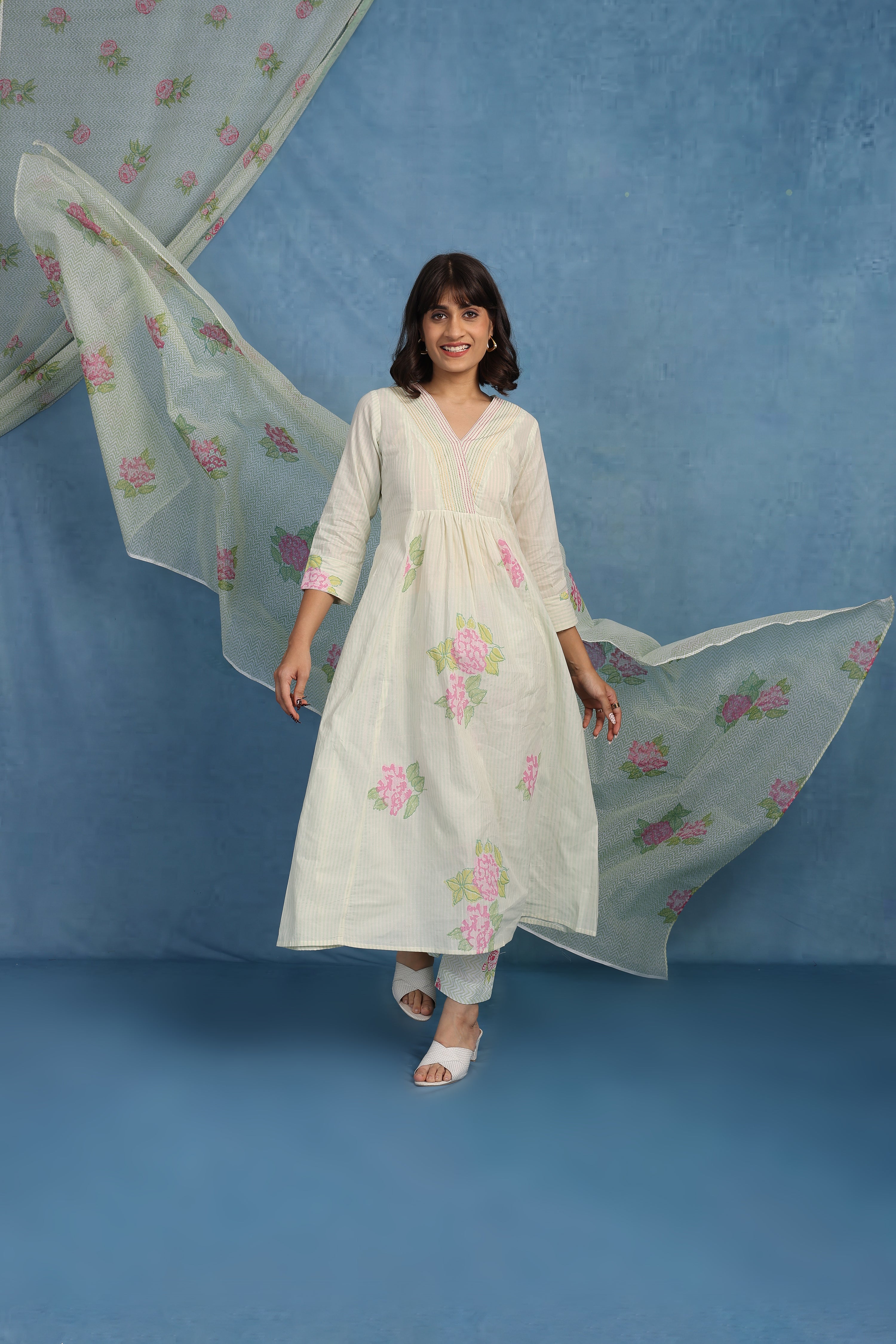 English Garden – Willow Lines - Top And Bottom