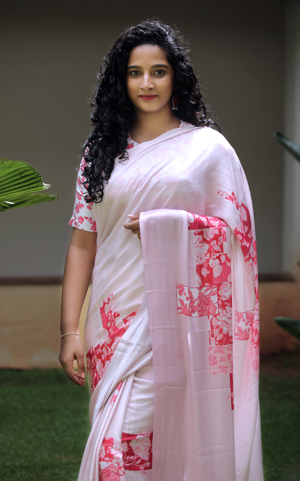 White And Pink Color Floral Embroidery Linen Design Sarees Get Extra 1 –  Dailybuyys