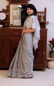 DEEP GREY AND IVORY STRIPED COTTON SAREE WITH ROSE CLUSTERS