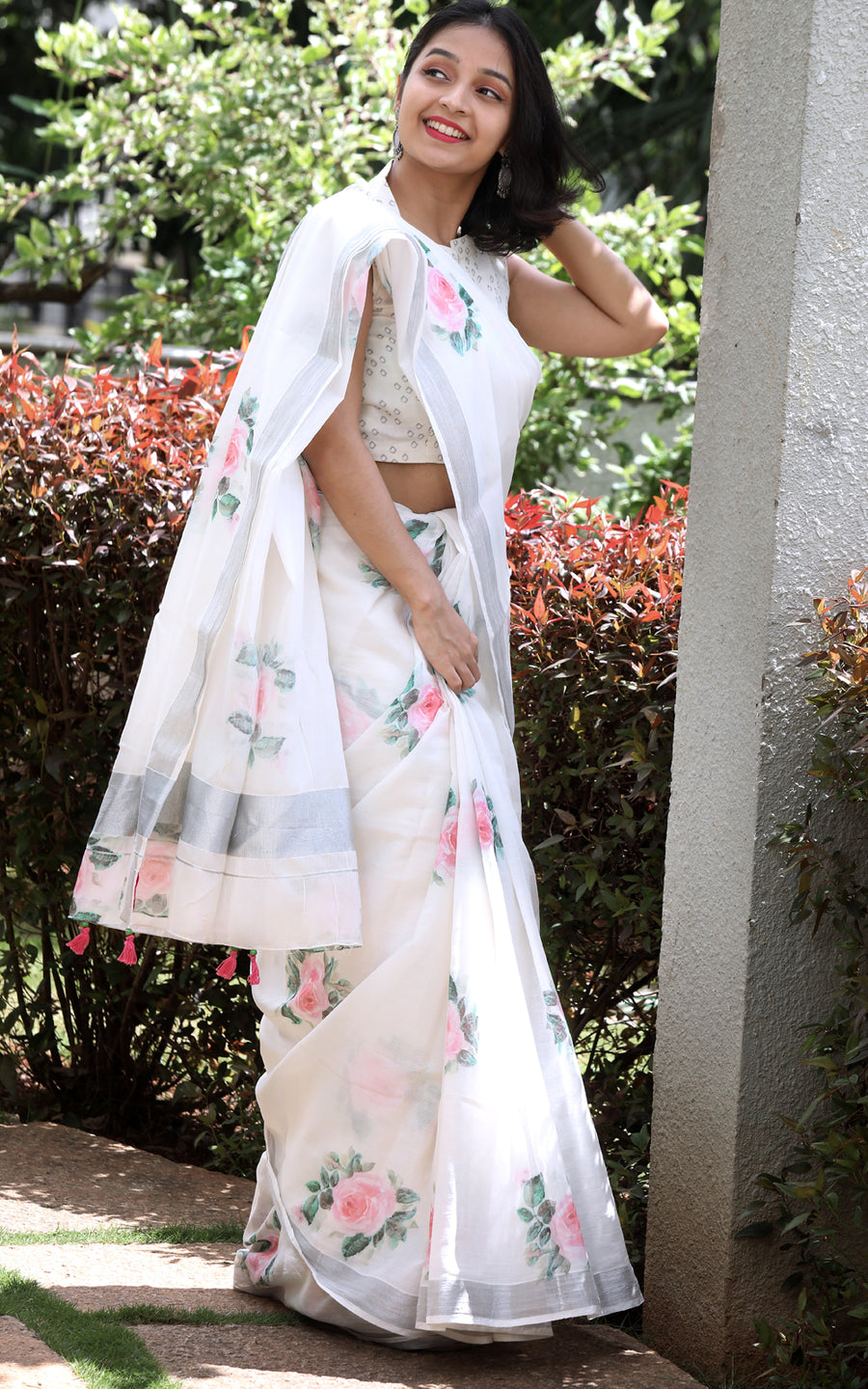 VANILLA WHITE LINEN SAREE WITH ROSES