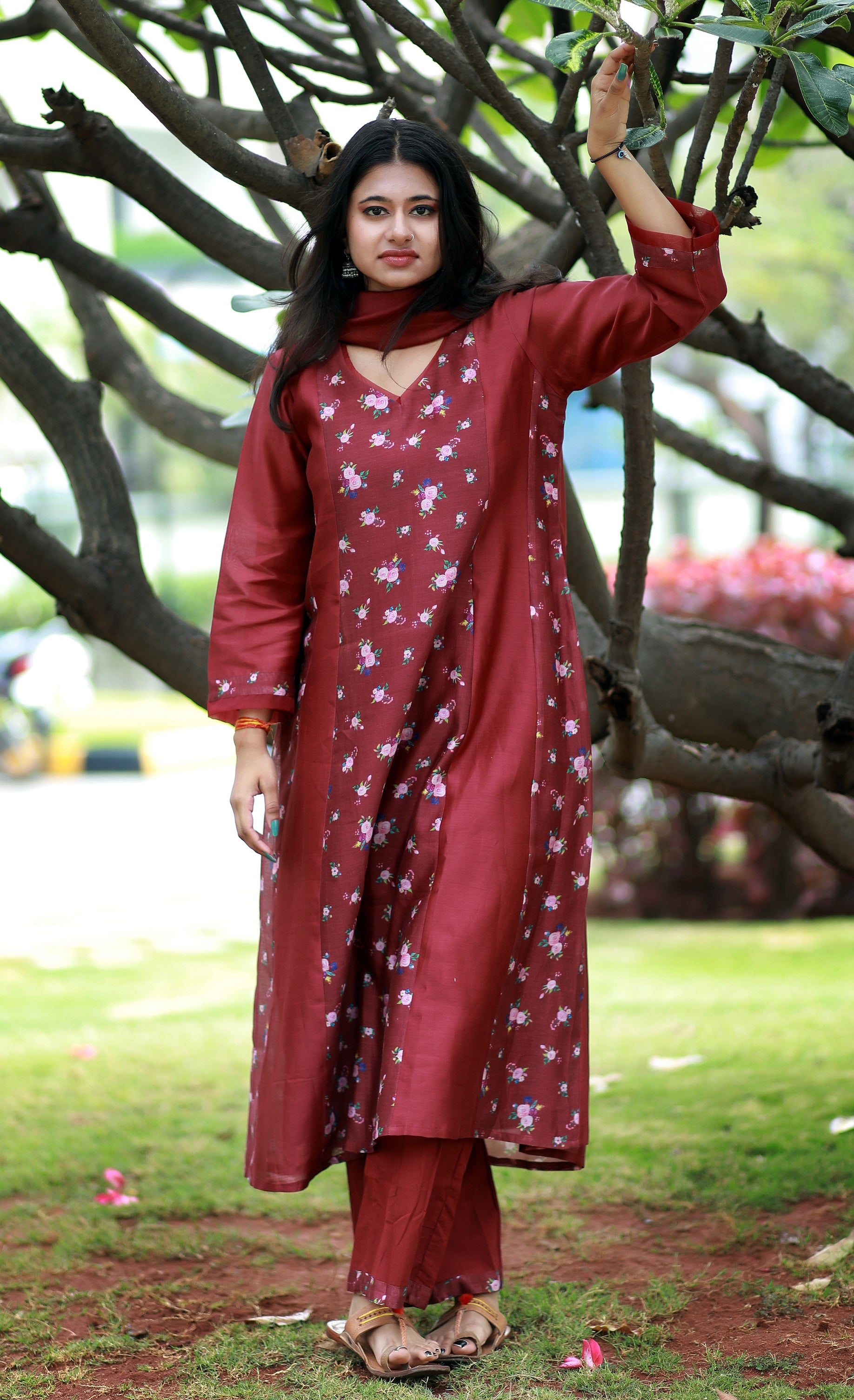 Maroonish  Scarlet  Scattered Floral Chanderi  Silk Kurta Set With Organza Detailing